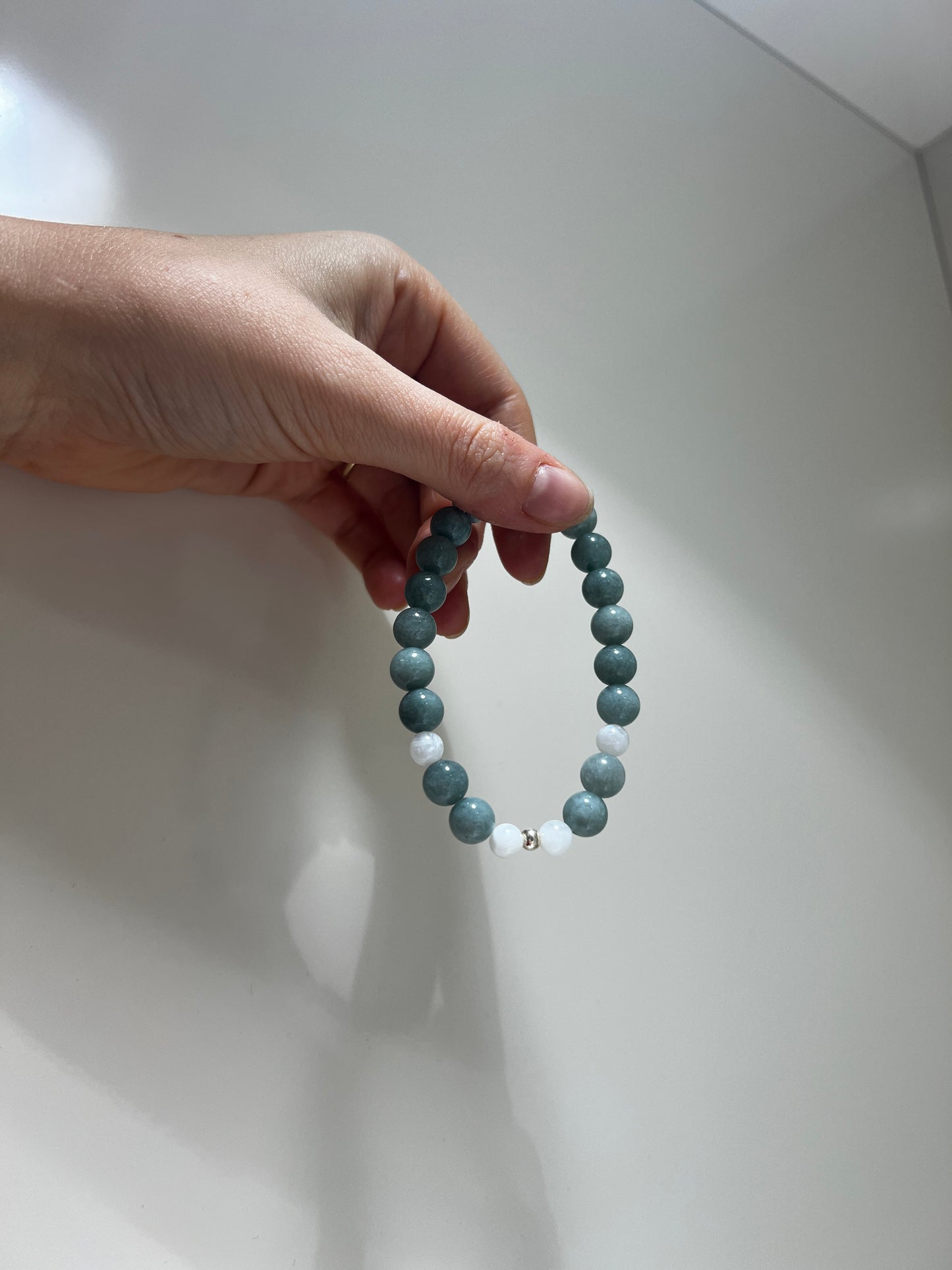 New beginnings, Femininity • Bracelet • Jade & Moonstone