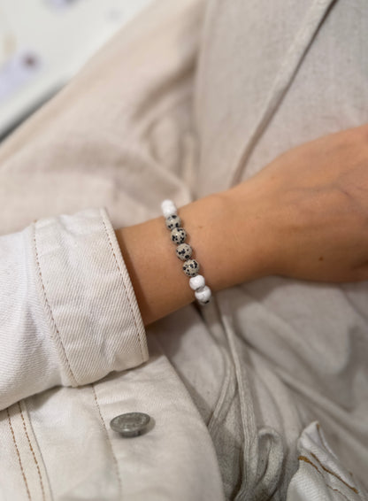 Howlite and Dalmatian Jasper beaded bracelet.