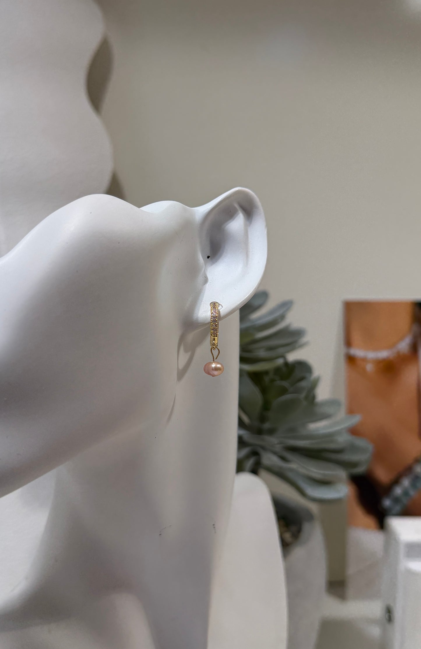 Luxurious Pink pearl earrings