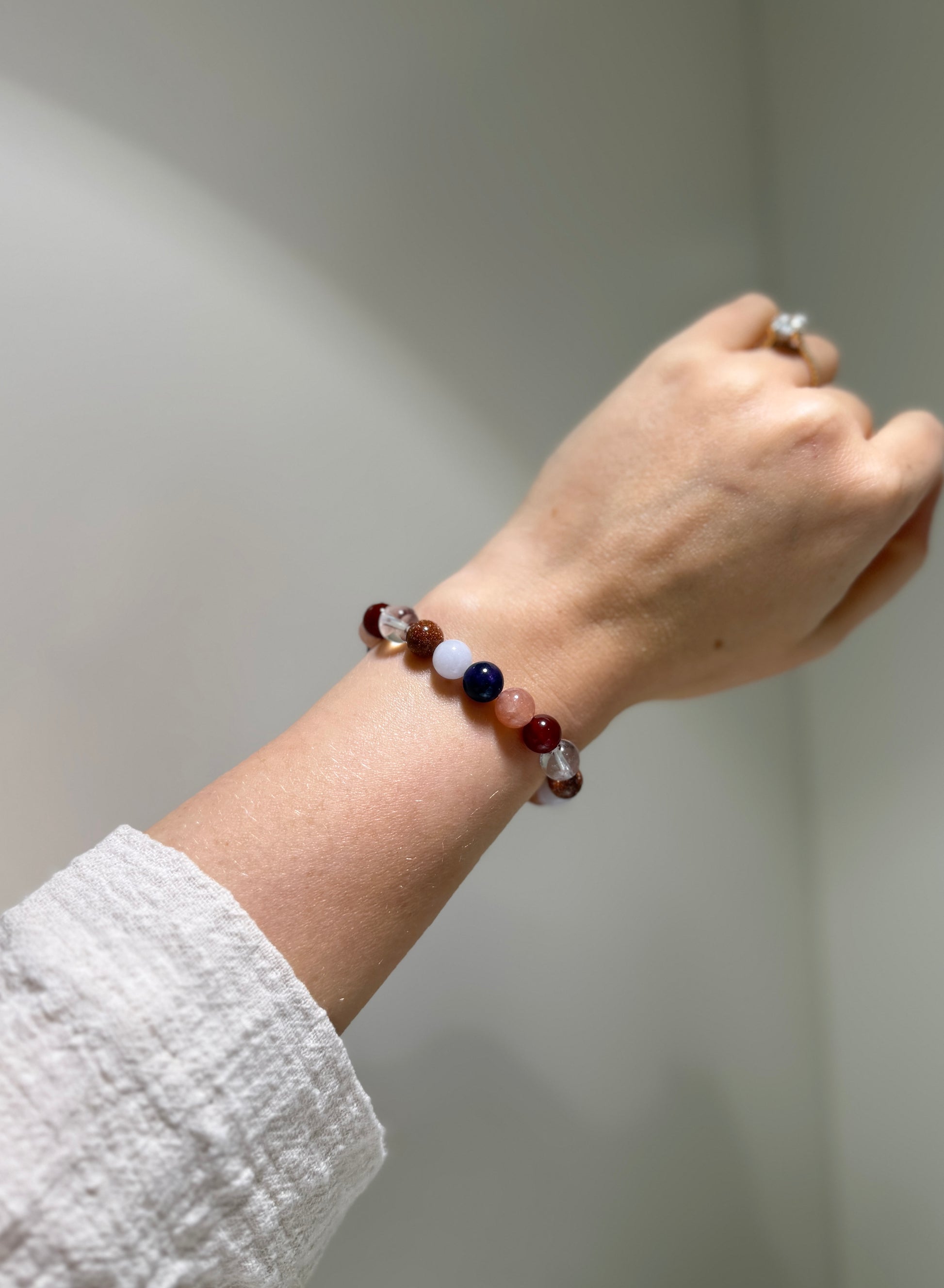 Pisces Luck Bracelet with Carnelian, Sandstone, Sunstone, Aquamarine, Amethyst and Clear Quartz, handmade – Soulehe.