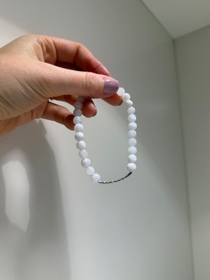 New Beginnings, Intuition x Balance • Moonstone