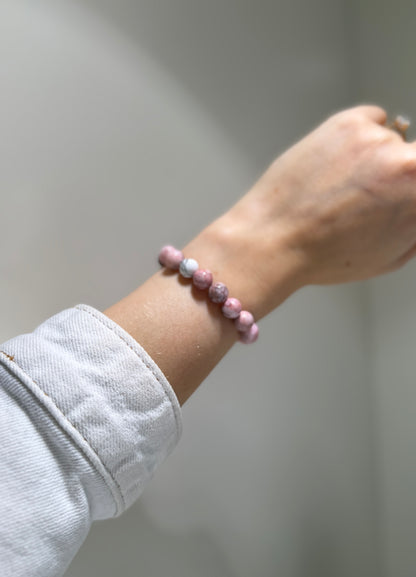Pink Zebra and Howlite beaded bracelet.