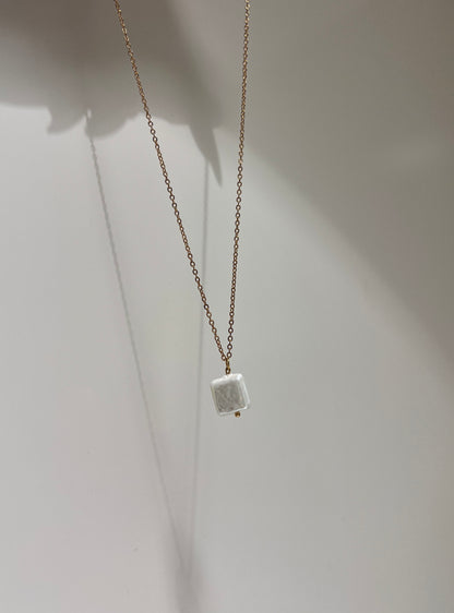 Beauty x Femininity • Necklace • Pearl & Stainless Steel