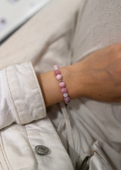 Femininity & Balance - Alashan Alxa