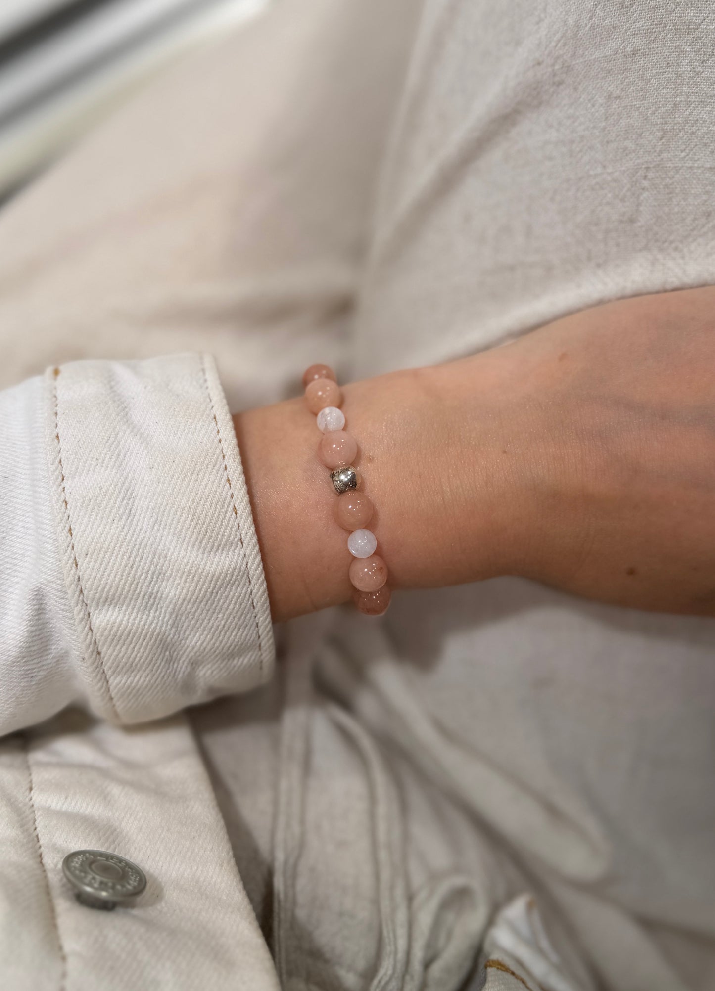 Femininity & Balance - Alashan Alxa