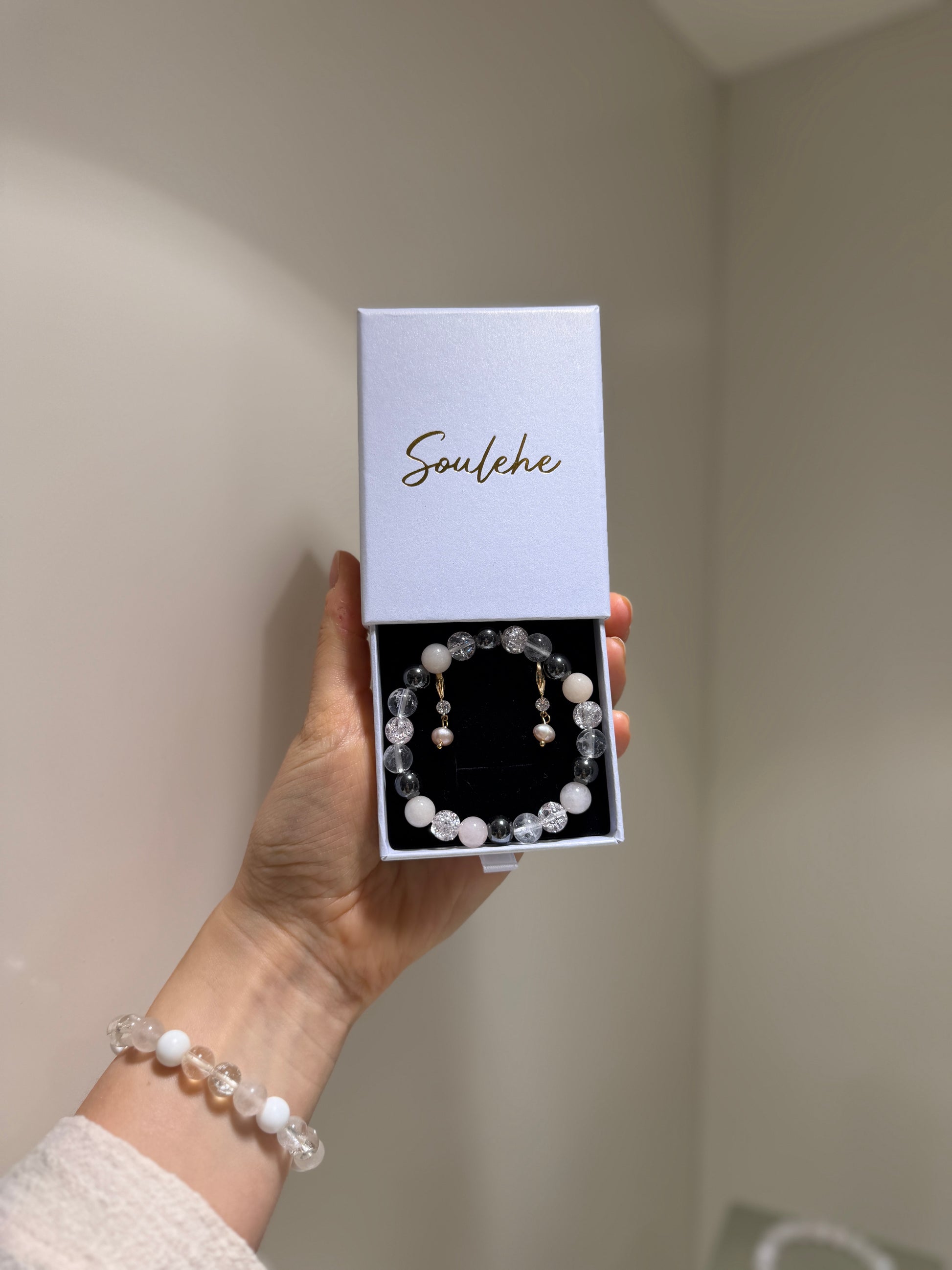 Pink pearl earrings with Hematite, Pink Aventurine and Clear Quartz bracelet.