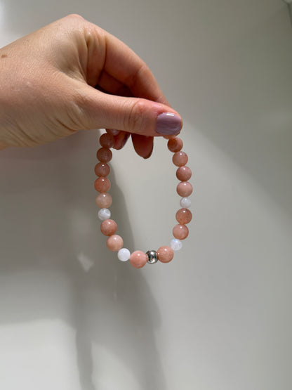 Femininity & Balance - Alashan Alxa