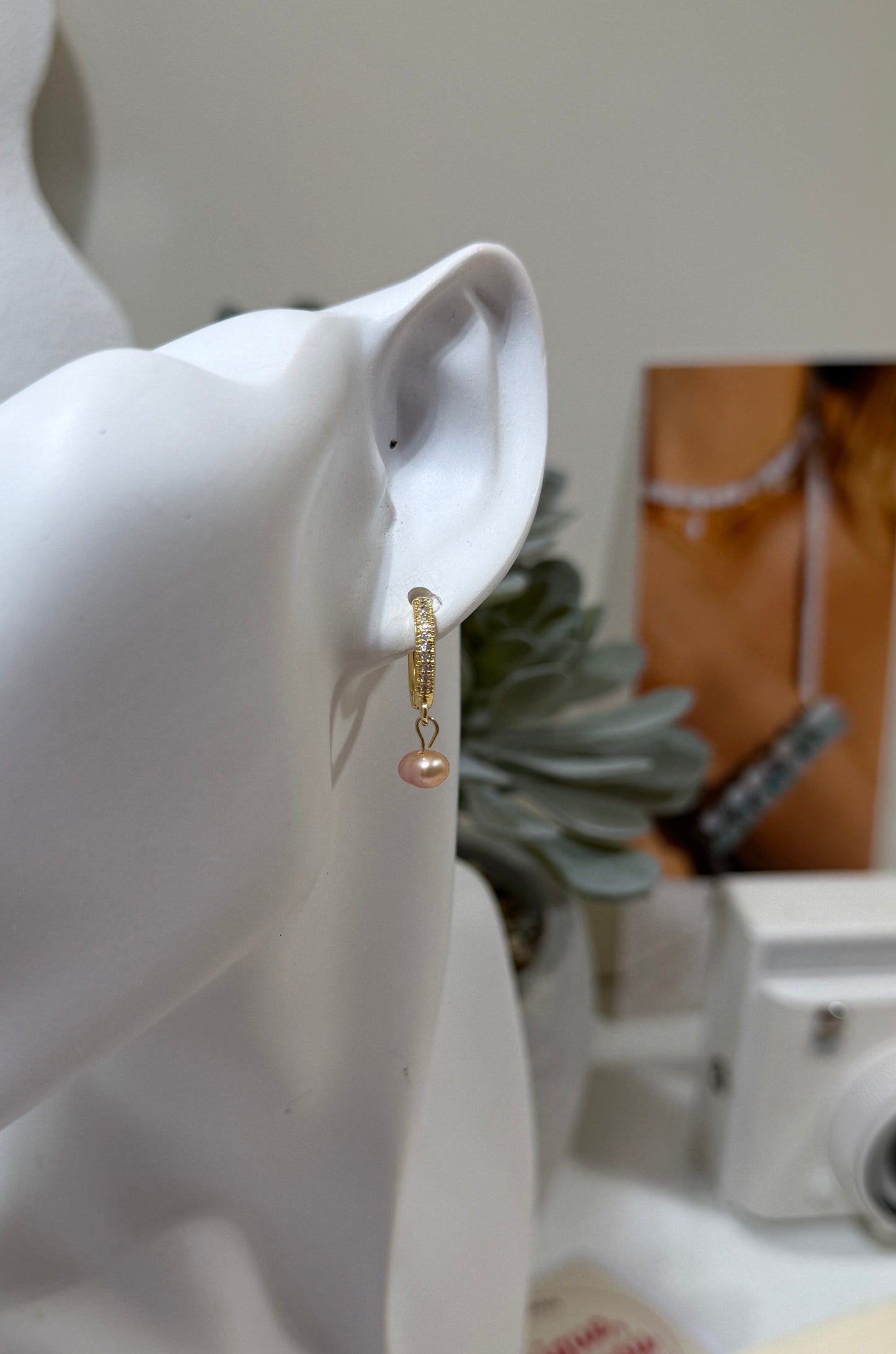 Luxurious Pink pearl earrings